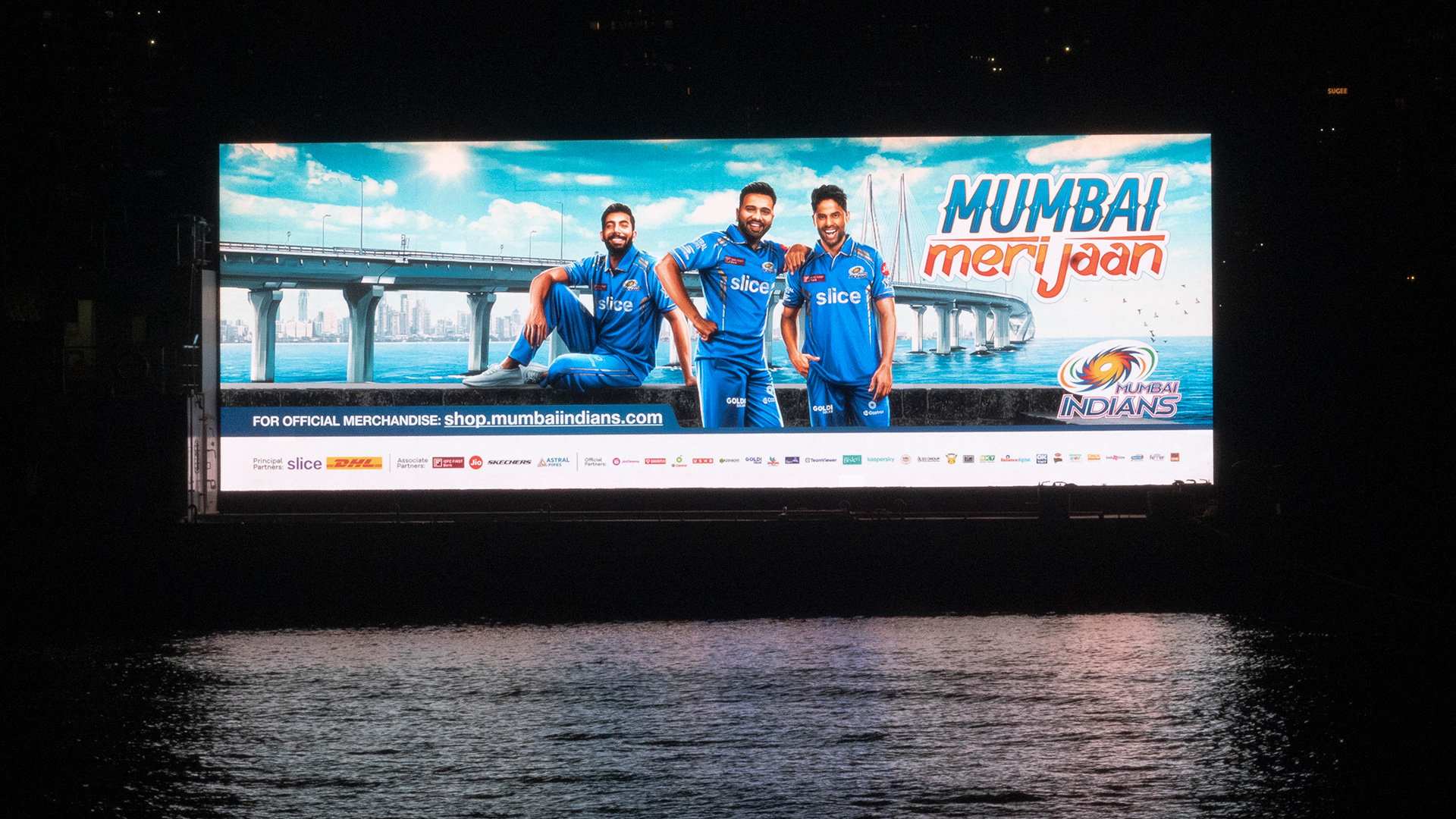 mumbai-indians-hoarding on water